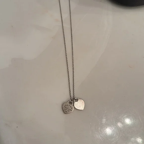 Tiffany Double Heart Tag Pendant
in Silver, Mini - Picture 6 of 10